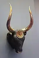 Mycenae, 1600−1500 BCE. Silver rhyton with gold horns and rosette on the forehead