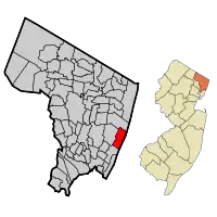 Location of Englewood Cliffs in Bergen County highlighted in red (left). Inset map: Location of Bergen County in New Jersey highlighted in orange (right).