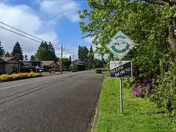 East Minnehaha entrance sign