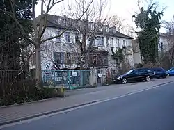 The Au Squat as seen from across the road in 2016