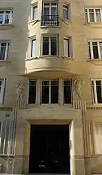 Art Deco reliefs of putti on Rue de Vaugirard no. 60, Paris, unknown architect, c.1930