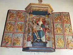 The remarkable "niche à volets" (literally translates as a shuttered niche)