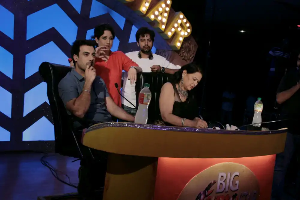 Misha bajwa on the sets of Big Fame stars for SPARK PUNJABI.png