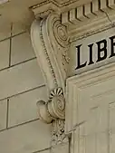 Neoclassical corbel of the Palais de Justice de Périgueux (Périgueux, France)