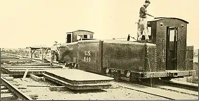 Link and pin coupler on a 1913 Panama Canal locomotive. The buffers at this end have been removed.