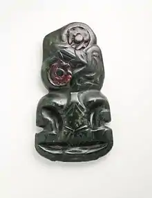 Hei-tiki; 18th century; nephrite and haliotis shell; 10.9 cm; from the New Zealand; Los Angeles County Museum of Art (Los Angeles)