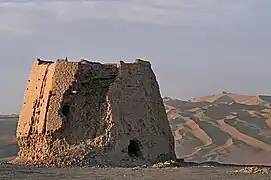 The ruins of a Han dynasty (206 BCE – 220 CE) Chinese watchtower made of rammed earth at Dunhuang, Gansu province